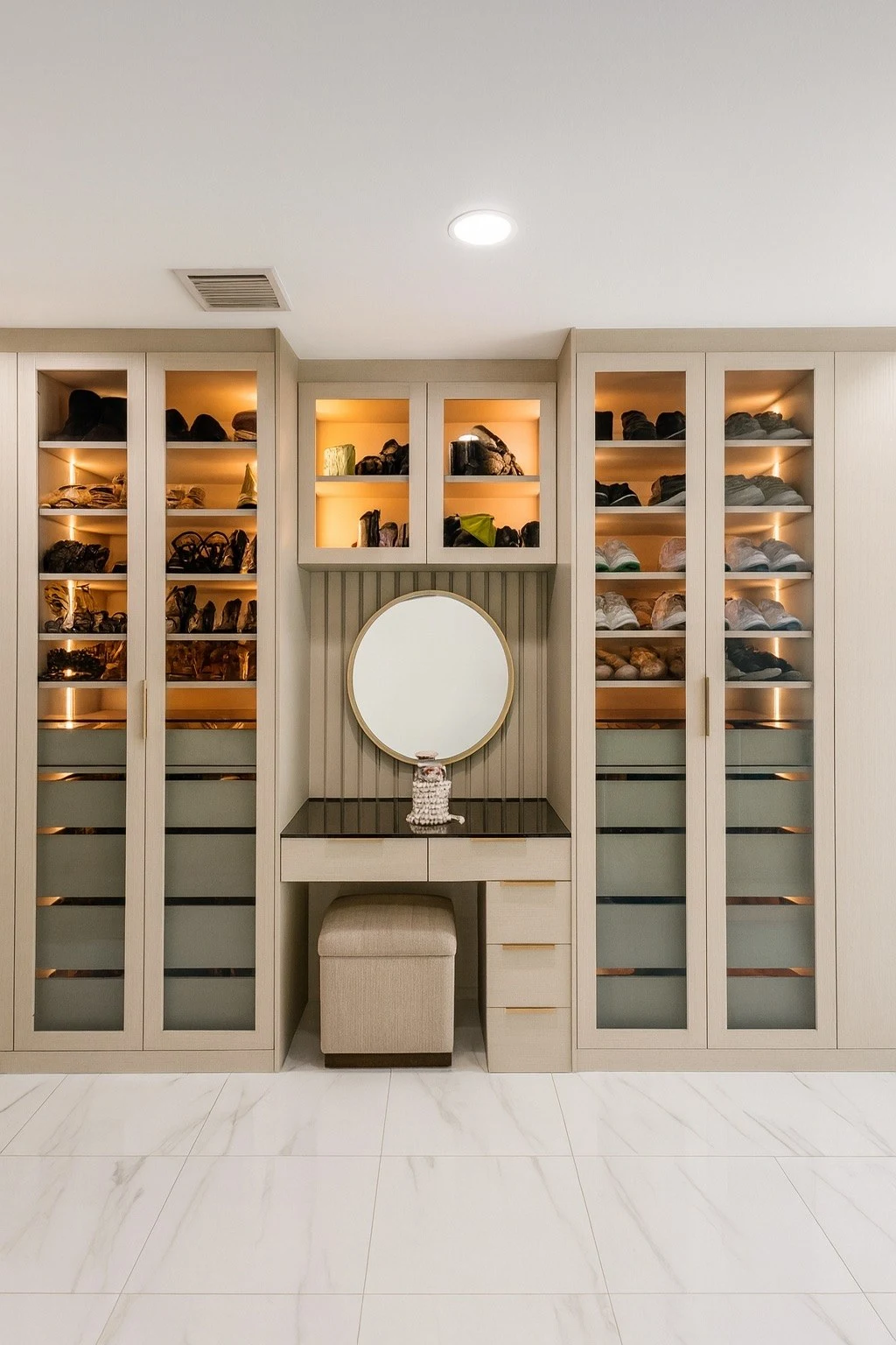 Custom closet by Closet Detail
